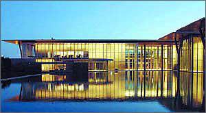 ¿_˹F(xin)ˇg^ Modern Art MuseumH