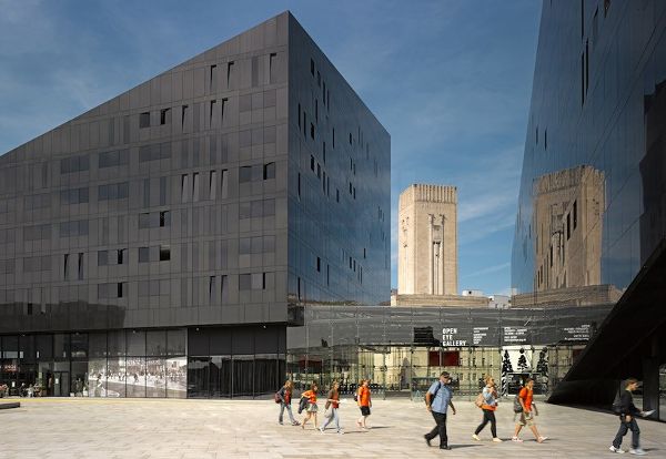 英國利物浦 曼島綜合體