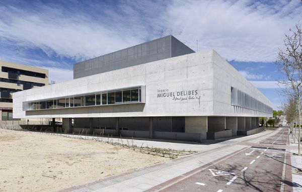 西班牙馬德里 德利布大學(xué)