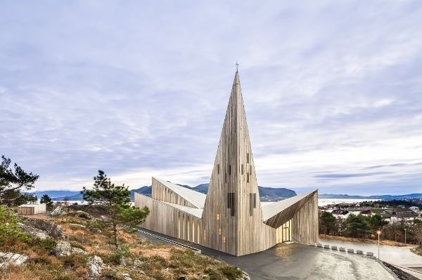 ŲKnarvik^(q)
