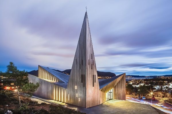 ŲKnarvik^(q)