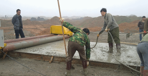 二級建造師考試知識點:水泥混凝土路面縱縫設置與施工